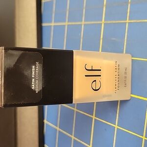 e.l.f. Flawless Satin Foundation Medium Coverage 210 Bisque 20ml New